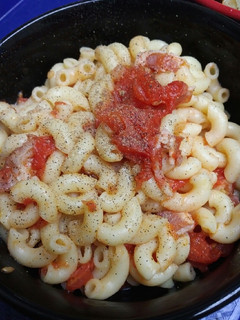 A picture of Macaroni and Tomatoes.