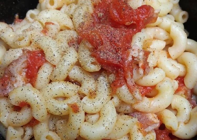 Steps to Prepare Perfect Macaroni and Tomatoes