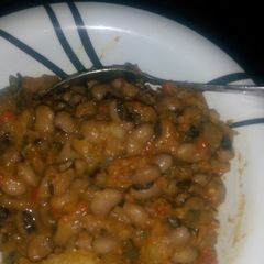 A picture of Poriage beans with sweet potatoes.