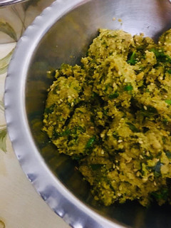 પાલક ના મુઠીયા (Palak Muthia Recipe In Gujarati) રેસીપી મુખ્ય ફોટો