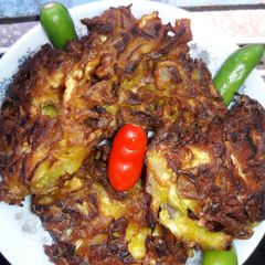 A picture of Potato pakoda.