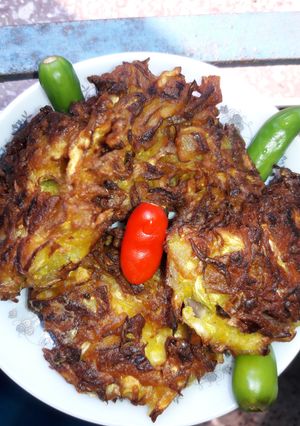 A picture of Potato pakoda.