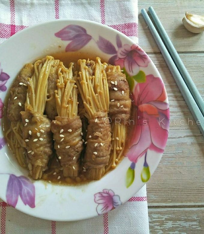 Foto resep Enoki Beef Rolls