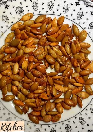 মিষ্টি কুমড়ো দানা ভাজা রেসিপির প্রধান ছবি