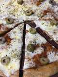 Pizza con harina integral de trigo con legumbres (lentejas, garbanzos, porotos y arvejas)