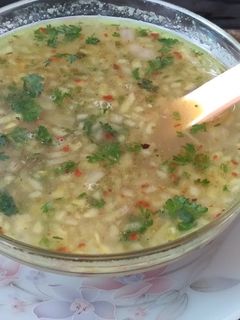 पौष्टिक मूग डाळ सूप : (paushtik moong dal soup recipe in marathi) रेसिपी चे मुख्य फोटो