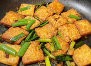蔥燒雞蛋豆腐 的食譜成品照片