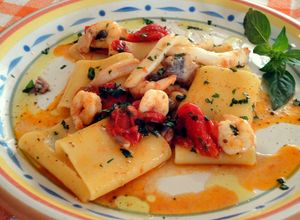 Foto di Paccheri calamari e gamberetti