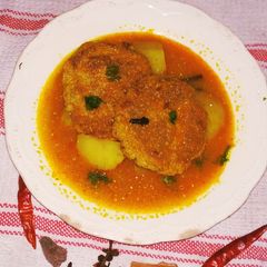 A picture of Coconut kofta curry.