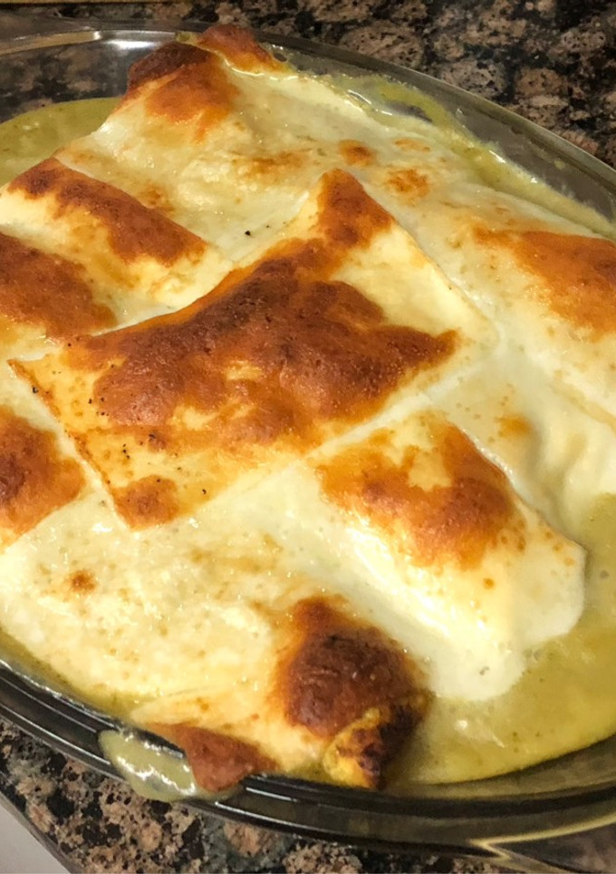 Una foto de Enchiladas suizas