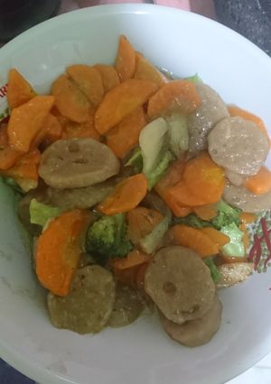 Foto resep Ca Brokoli Wortel Bakso Saos Tiram