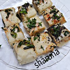 A picture of White Dhokla.