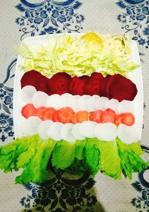 A picture of Vegetables salad.