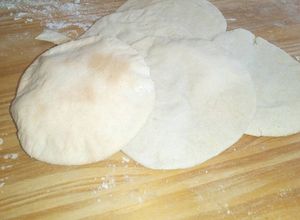 Una foto de Pan pita o Pan árabe bajas calorías