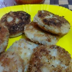 A picture of Sooji Aloo Cutlet.