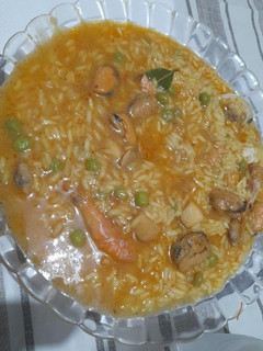 Una foto de Arroz caldoso con marisco
