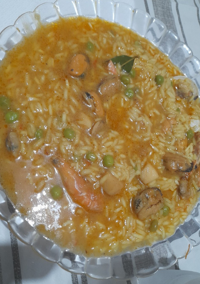 Una foto de Arroz caldoso con marisco