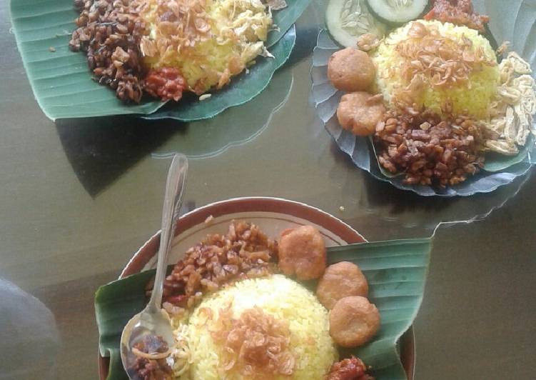 Nasi Kuning versi 1