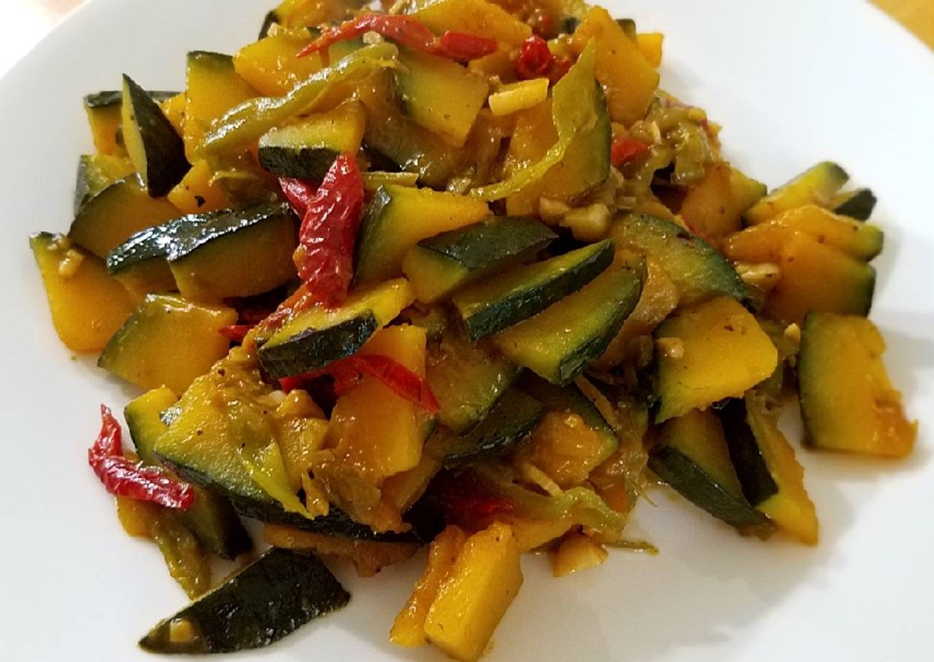 Braised young Kabocha squash 炒嫩南瓜
