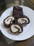Rollito de chocolate con queso crema