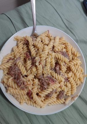 A picture of Leftover brisket pasta.