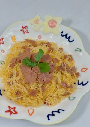 Foto resep Bihun Laksa Smoked Beef 🍜🥩