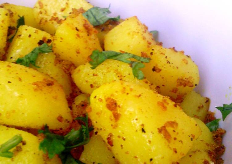 Step-by-Step Guide to Prepare Speedy Cumin Turmeric Pan Fried Potato Cubes