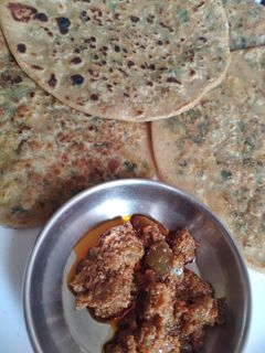 मेथिचा स्टफ पराठा (methicha stuff paratha recipe in marathi) रेसिपी चे मुख्य फोटो
