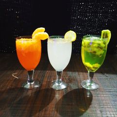 A picture of Fruity cocktails.