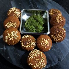 A picture of Rice Vada.