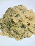 Farfalle com champignon e brócolis
