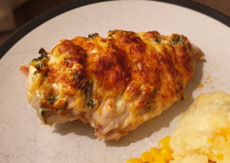 Simple Way to Make Speedy Philedelphia and Spinach Hasselback Chicken