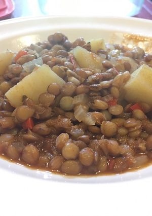 Una foto de Guiso de lentejas sin carne
