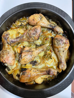 Una foto de Muslitos de pollo asados al horno