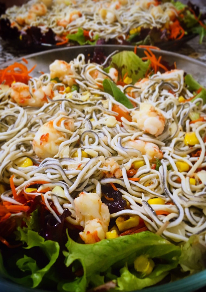 Una foto de Ensalada templada de Gambón y gulas