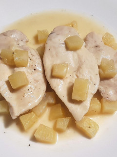 Una foto de Pechuga de pollo a la piña