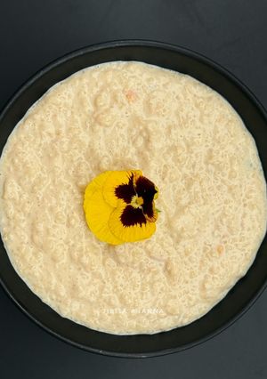A picture of Payesh (kheer).