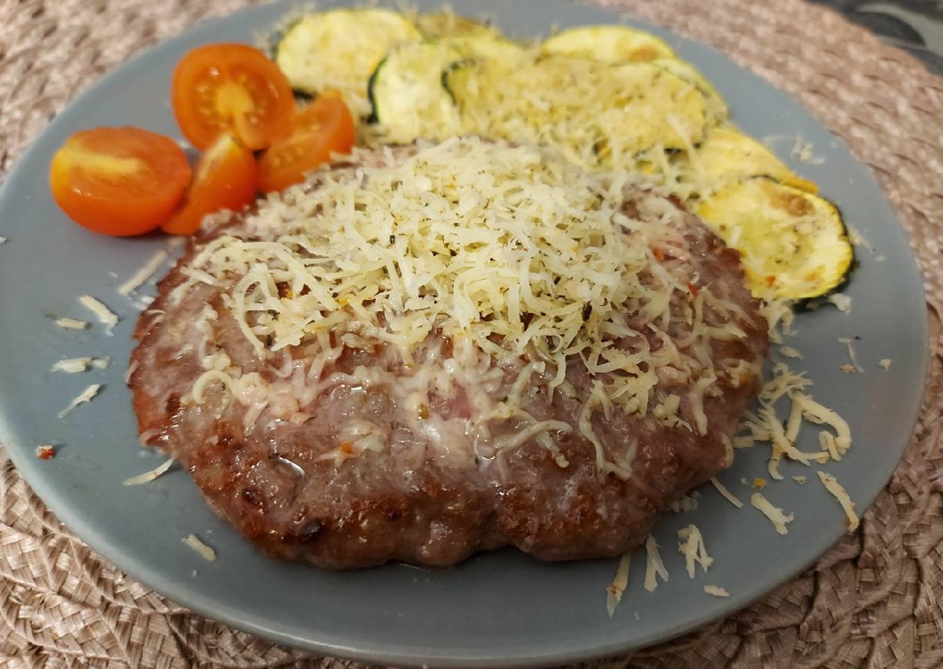 Keto: Hamburguesa mediterránea