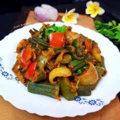 A picture of Bhindi Do Pyaza.