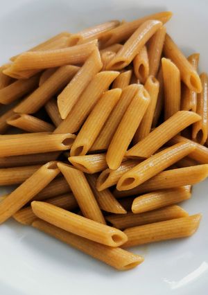 Una foto de Pastas con marmite