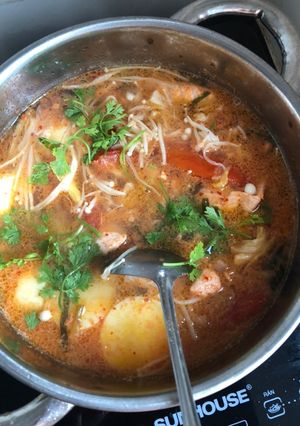 Hình của món Canh cá hồi kim chi.