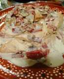 Pechugas de pollo en salsa de champiñón y tocino
