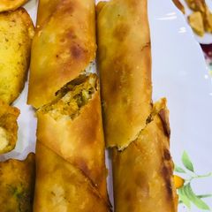 A picture of Chicken spring roll.