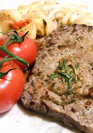 Hình của món Steak theo phong cách âu mỹ 🥩.