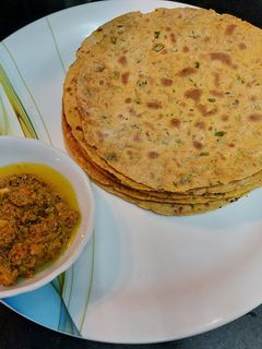 पौष्टीक जिरा मसाला खाकरा (Jeera masala khakhra recipe in marathi) रेसिपी चे मुख्य फोटो 