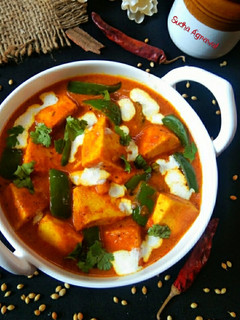रेस्टोरेंट स्टाइल कड़ाई पनीर (restaurant style kadai paneer recipe in Hindi) रेसिपी मुख्य फोटो