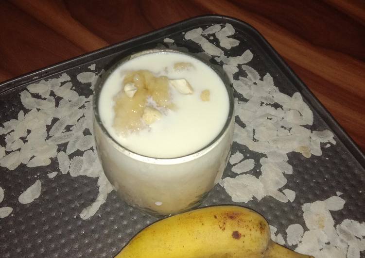 Steps to Make Super Quick Homemade Poha banana milkshake