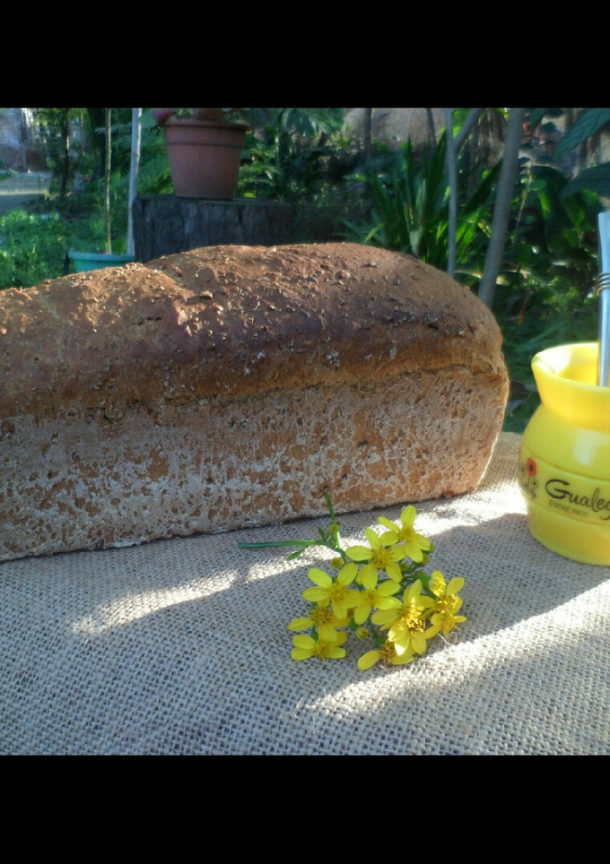 Una foto de Pan integral con semillas y azúcar negra🌾🌞