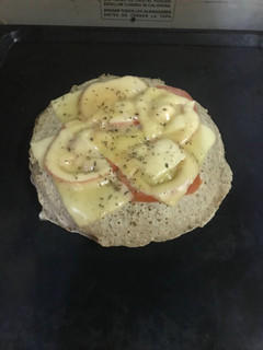 Una foto de Torta de panqueque salada