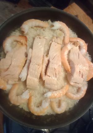 Une photo de Risotto rose saumon crevettes